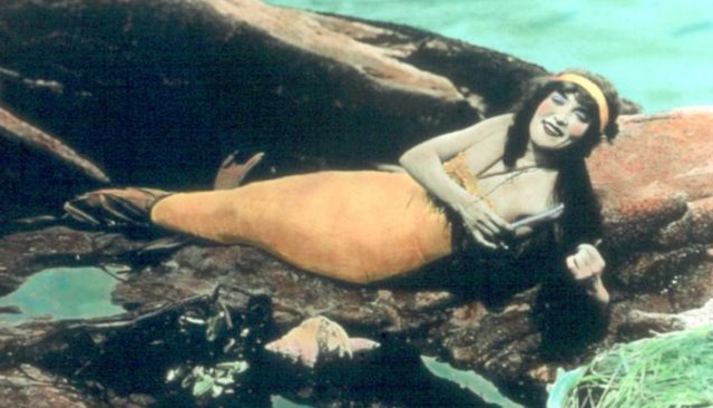 Photo of Annette Kellerman as the original mermaid