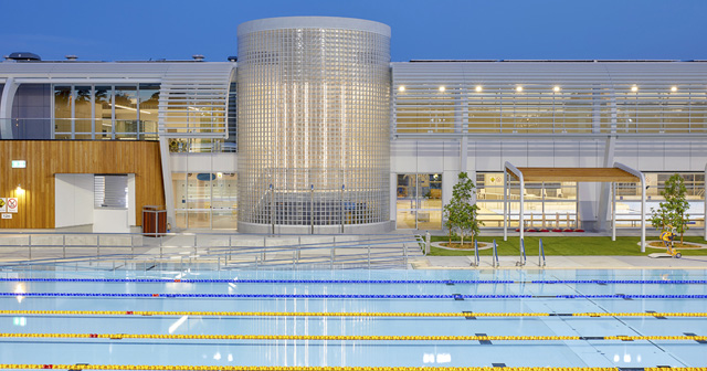 Photo of the main building at Ashfield Aquatic Centre and 50m pool